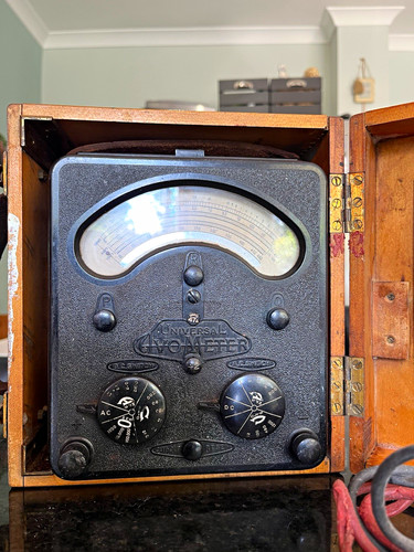 Avo universal avometer - avo,