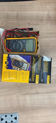 Fluke 17b cat iii - 17b+, 6000