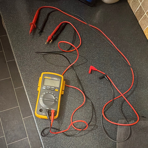 Fluke 111 true rms - 6000, count